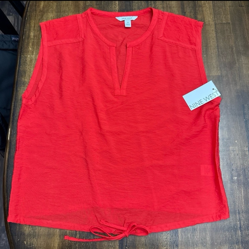 Women’s Nine West Red sleeveless drawstring top size medium